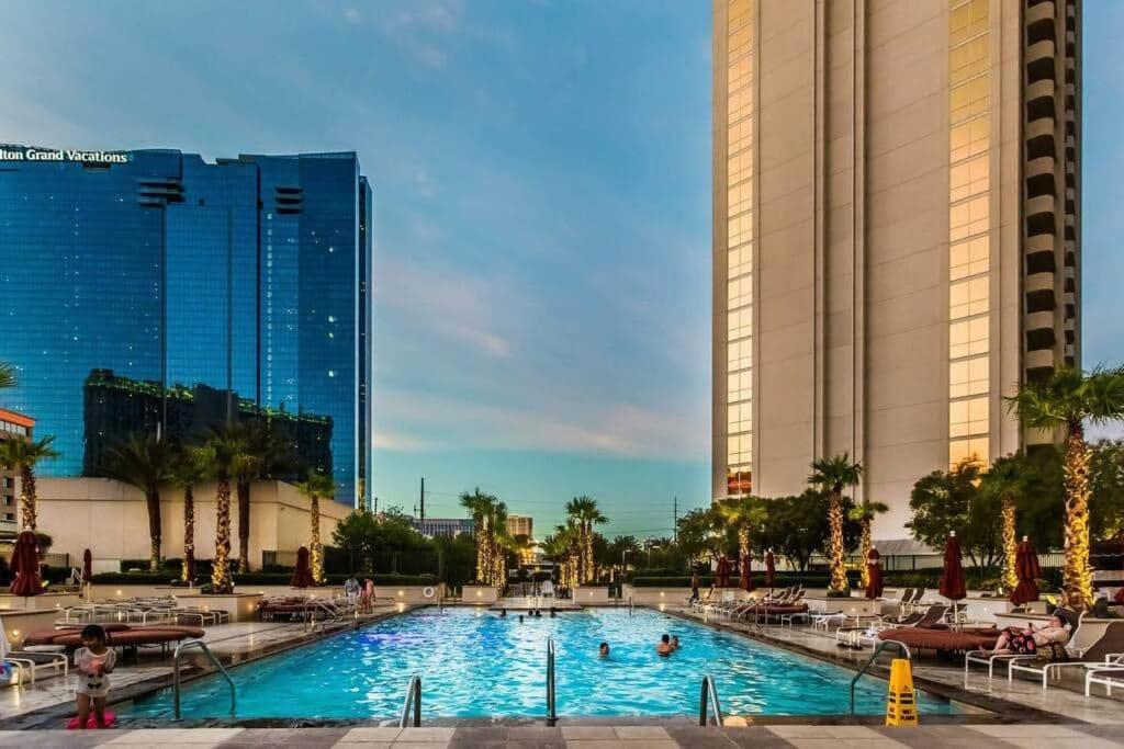 Mgm 10719 Signature Strip View Studio Las Vegas Exterior photo